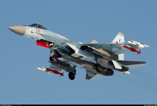 Dư luận Trung Quốc luôn khẳng định Trung Quốc và Nga đã ký thỏa thuận về việc Nga bán 24 máy bay chiến đấu đa năng Su-35 cho Trung Quốc.